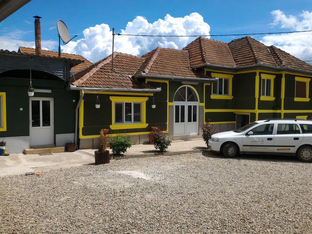 Apartmán Casa Ana Haţeg Exteriér fotografie